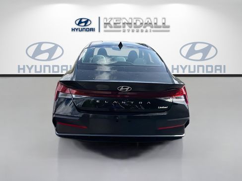 New 2026 Hyundai Elantra Limited FWD image 5