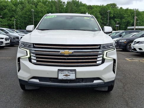 Used 2023 Chevrolet Suburban High Country w/ LPO, Illumination Package AWD/4WD image 2