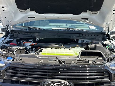 New 2025 Ford F150 Platinum w/ Equipment Group 702A High image 44