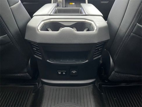 Used 2024 Toyota Tundra Limited image 18