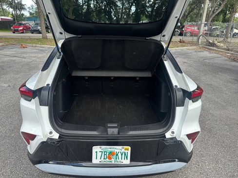 Used 2025 Buick Envista Sport Touring image 24