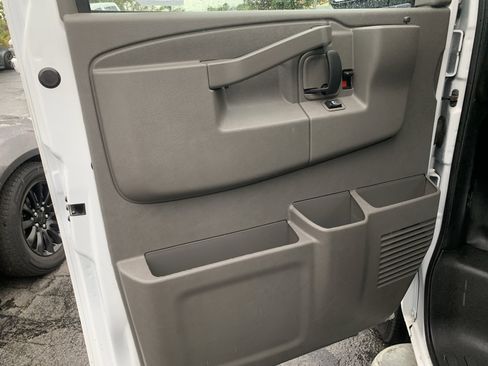 Used 2024 Chevrolet Express 2500 w/ Driver Convenience Package RWD image 10