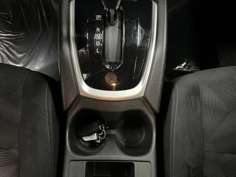 Used 2016 Nissan Rogue SV AWD/4WD image 23