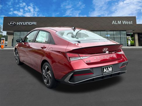 Certified 2025 Hyundai Elantra Sport FWD image 7