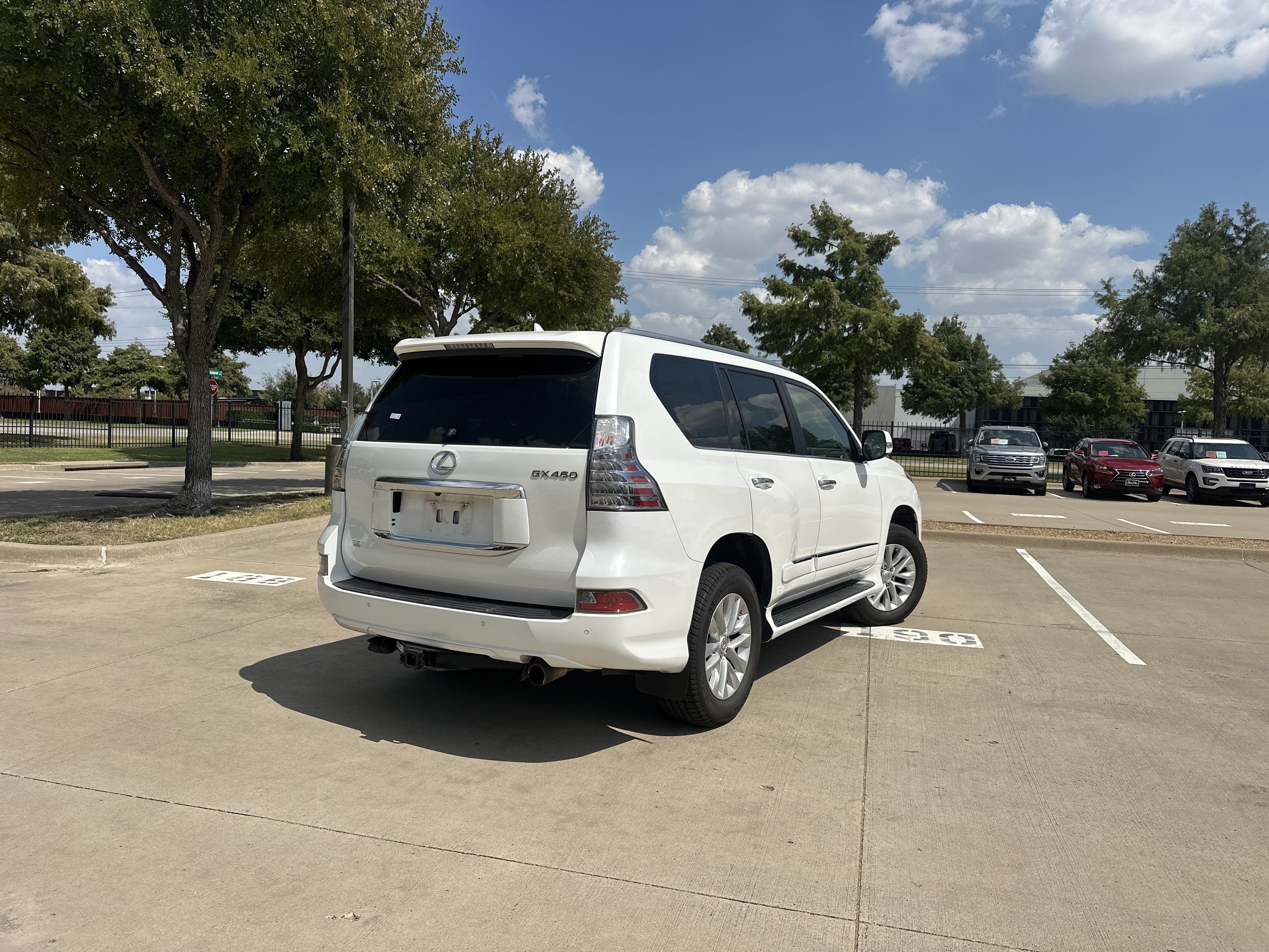 Used 2015 Lexus GX 460 w/ Premium Package AWD/4WD image 2