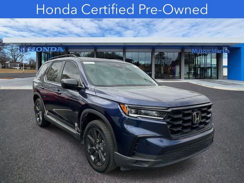 Used 2025 Honda Pilot Sport image 1