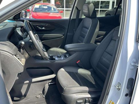 Used 2024 GMC Terrain Denali w/ Denali Premium Package image 11