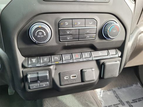 Used 2025 Chevrolet Silverado 2500 Custom w/ Custom Value Package image 30