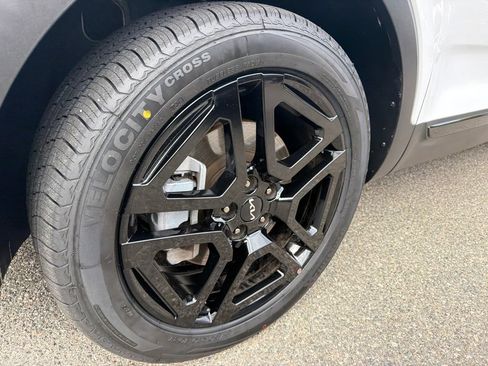 Certified 2024 Kia Telluride EX X-Line AWD/4WD image 2