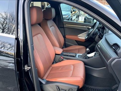 Used 2023 Audi Q3 2.0T Premium w/ Convenience Package image 6