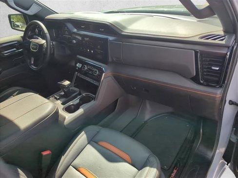 Used 2024 GMC Sierra 1500 AT4 w/ Technology Package AWD/4WD image 24