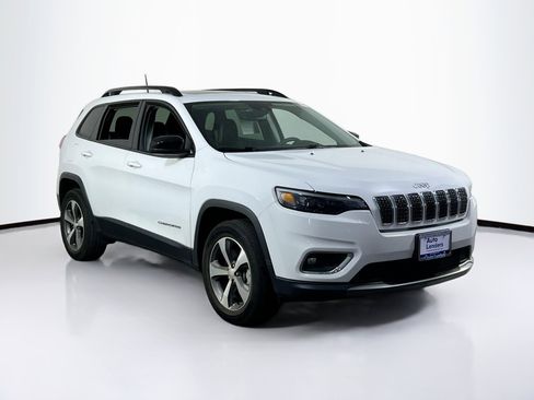 Used 2022 Jeep Cherokee Limited AWD/4WD image 3