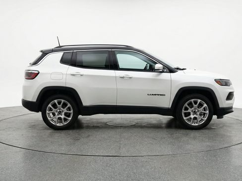 Used 2025 Jeep Compass Limited AWD/4WD image 11