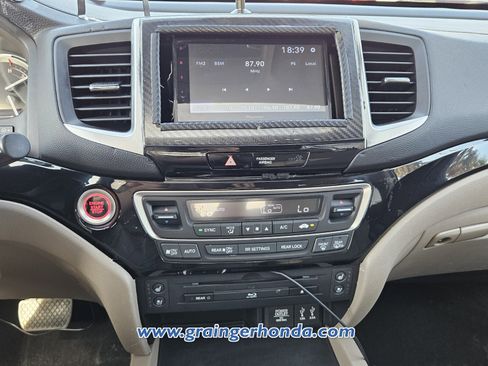 Used 2016 Honda Pilot Elite image 15