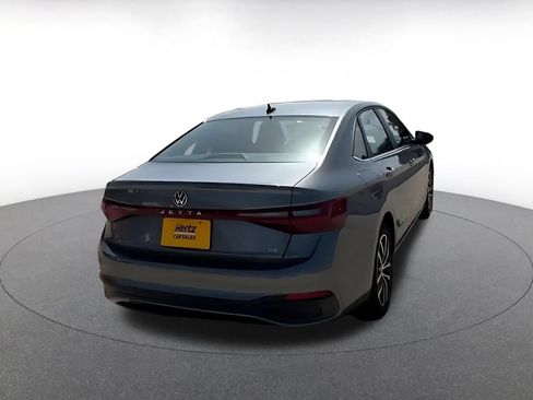 Used 2025 Volkswagen Jetta SE FWD image 14