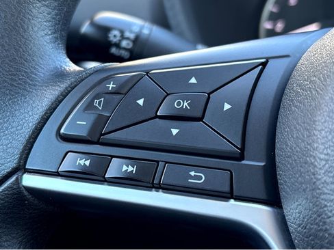 Certified 2024 Nissan Sentra SV image 11