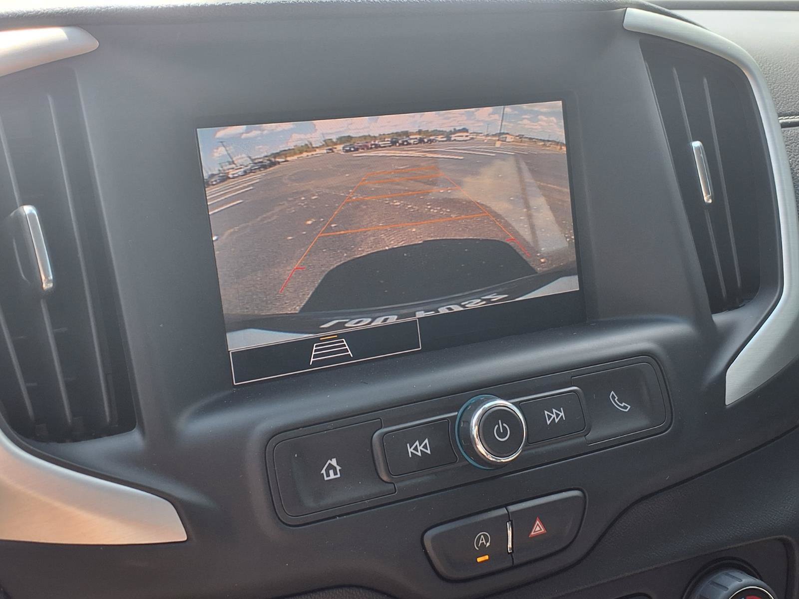 Used 2024 GMC Terrain SLE FWD image 12