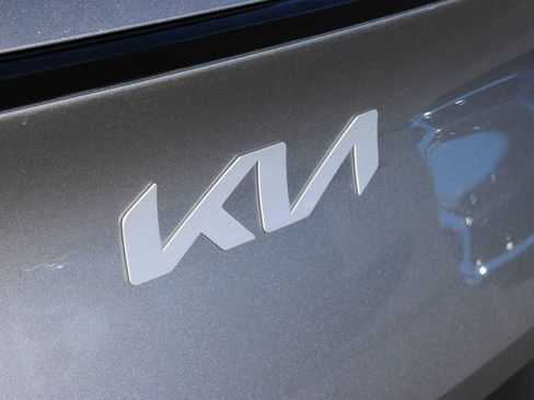 Used 2024 Kia Sportage LX image 24