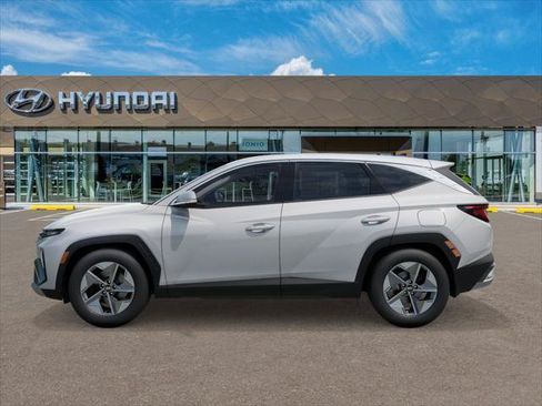 New 2026 Hyundai Tucson SEL FWD image 3