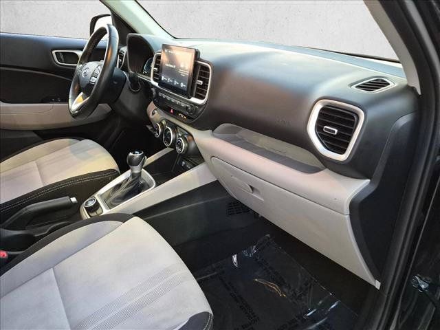 Used 2025 Hyundai Venue SEL FWD image 27
