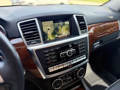 Used 2014 Mercedes-Benz ML 550 4MATIC image 19