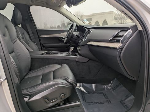 Used 2021 Volvo XC90 T6 Inscription w/ Advanced Package image 28