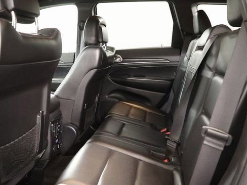 Used 2020 Jeep Grand Cherokee Limited w/ Luxury Group II image 32