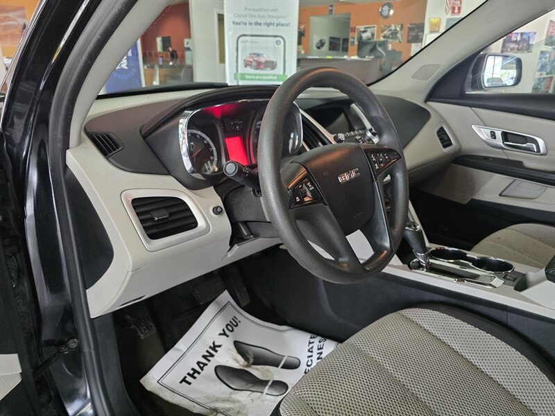 Used 2017 GMC Terrain SLE FWD image 8