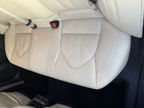 Used 2020 Toyota Avalon XLE image 25