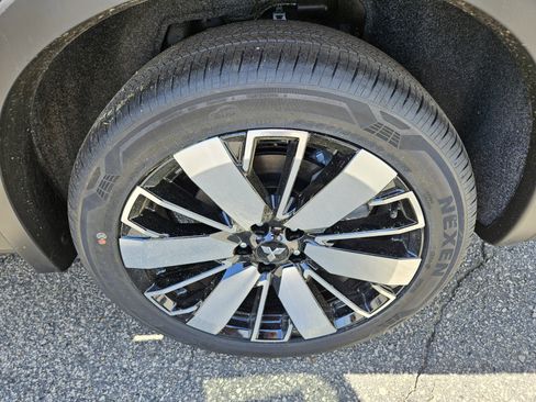 New 2026 Mitsubishi Outlander SE AWD/4WD image 11