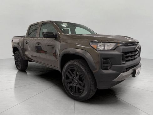 Used 2023 Chevrolet Colorado Trail Boss w/ Technology Package AWD/4WD image 1