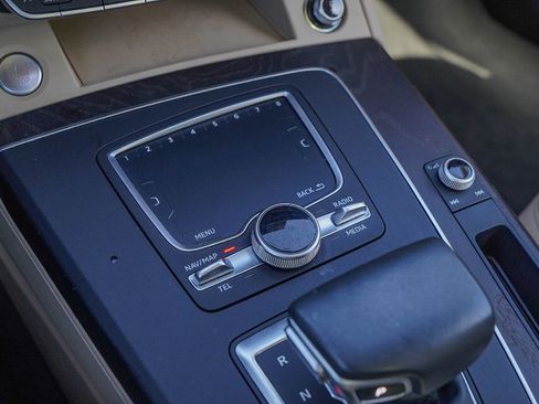 Used 2018 Audi Q5 2.0T Premium Plus w/ Premium Plus Package image 20