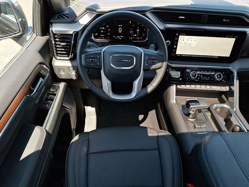 Used 2026 GMC Sierra 1500 Denali w/ Denali Reserve Package AWD/4WD image 12