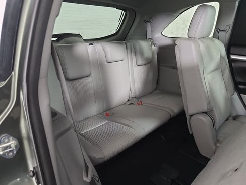 Used 2018 Toyota Highlander Plus image 12