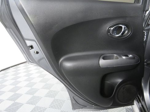 Used 2017 Nissan Juke S image 39