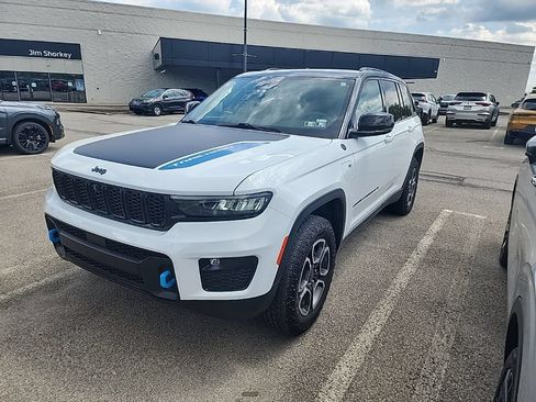 Used 2023 Jeep Grand Cherokee Trailhawk AWD/4WD image 1