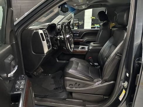 Used 2018 GMC Sierra 2500 SLT w/ Duramax Plus Package AWD/4WD image 12