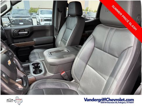 Used 2022 Chevrolet Silverado 1500 High Country w/ Technology Package AWD/4WD image 25