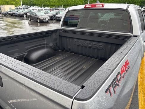 Used 2021 Toyota Tundra Limited w/ Limited Premium Package AWD/4WD image 8