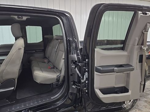 Used 2018 Ford F150 XLT w/ Equipment Group 302A Luxury AWD/4WD image 32
