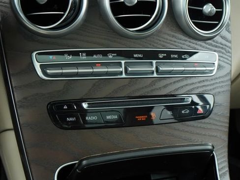 Used 2018 Mercedes-Benz GLC 300 4MATIC image 25