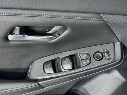 Used 2025 Nissan Sentra SV w/ All-Weather Package FWD image 17