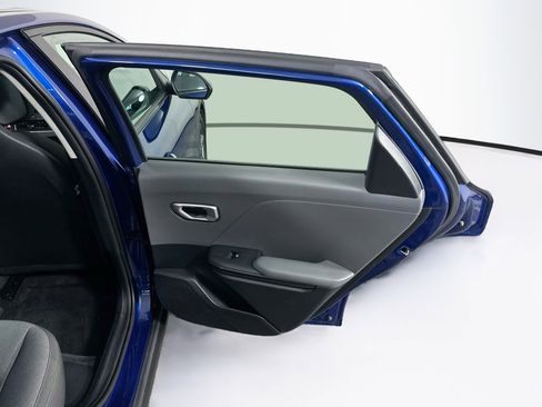 Used 2025 Kia K4 FWD image 28