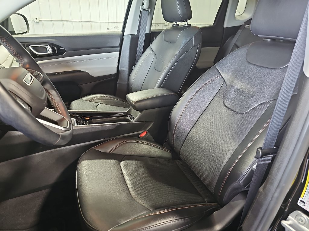 Used 2022 Jeep Compass Limited w/ Sun and Sound Group AWD/4WD image 38