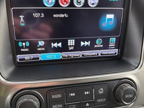 Used 2018 Chevrolet Suburban LT w/ Luxury Package image 32