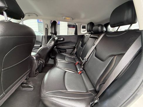 Used 2020 Jeep Compass Limited FWD image 16