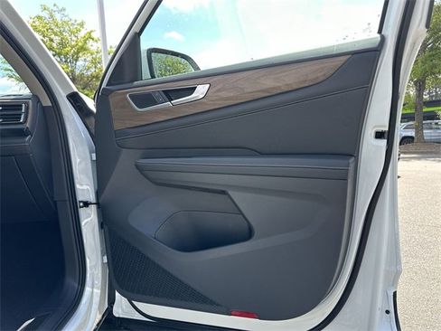 New 2025 Volkswagen Atlas SE image 22