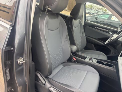 Used 2026 Volkswagen Tiguan SE AWD/4WD image 37