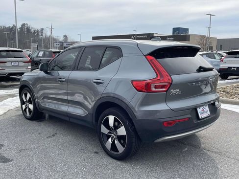Used 2019 Volvo XC40 T5 Momentum image 25