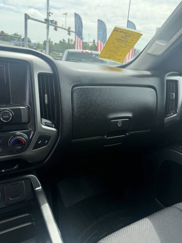 Used 2018 Chevrolet Silverado 1500 LT w/ All Star Edition AWD/4WD image 5